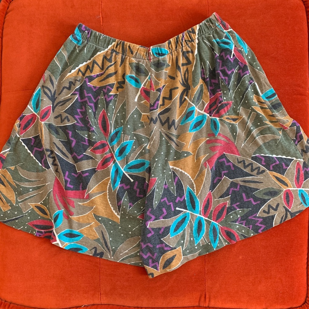 Vintage Earth Patterned Shorts 🍂 Size L